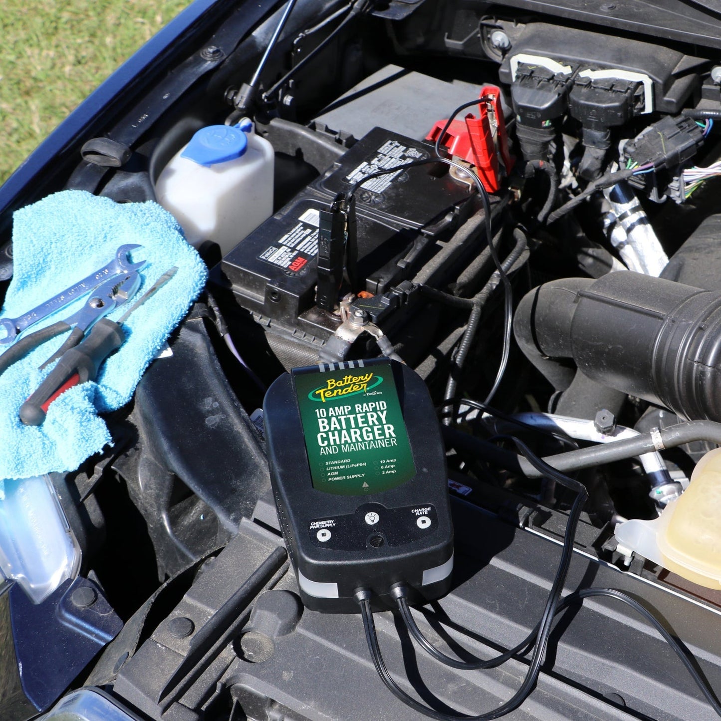 10 AMP Selectable Battery Charger and Maintainer - Battery