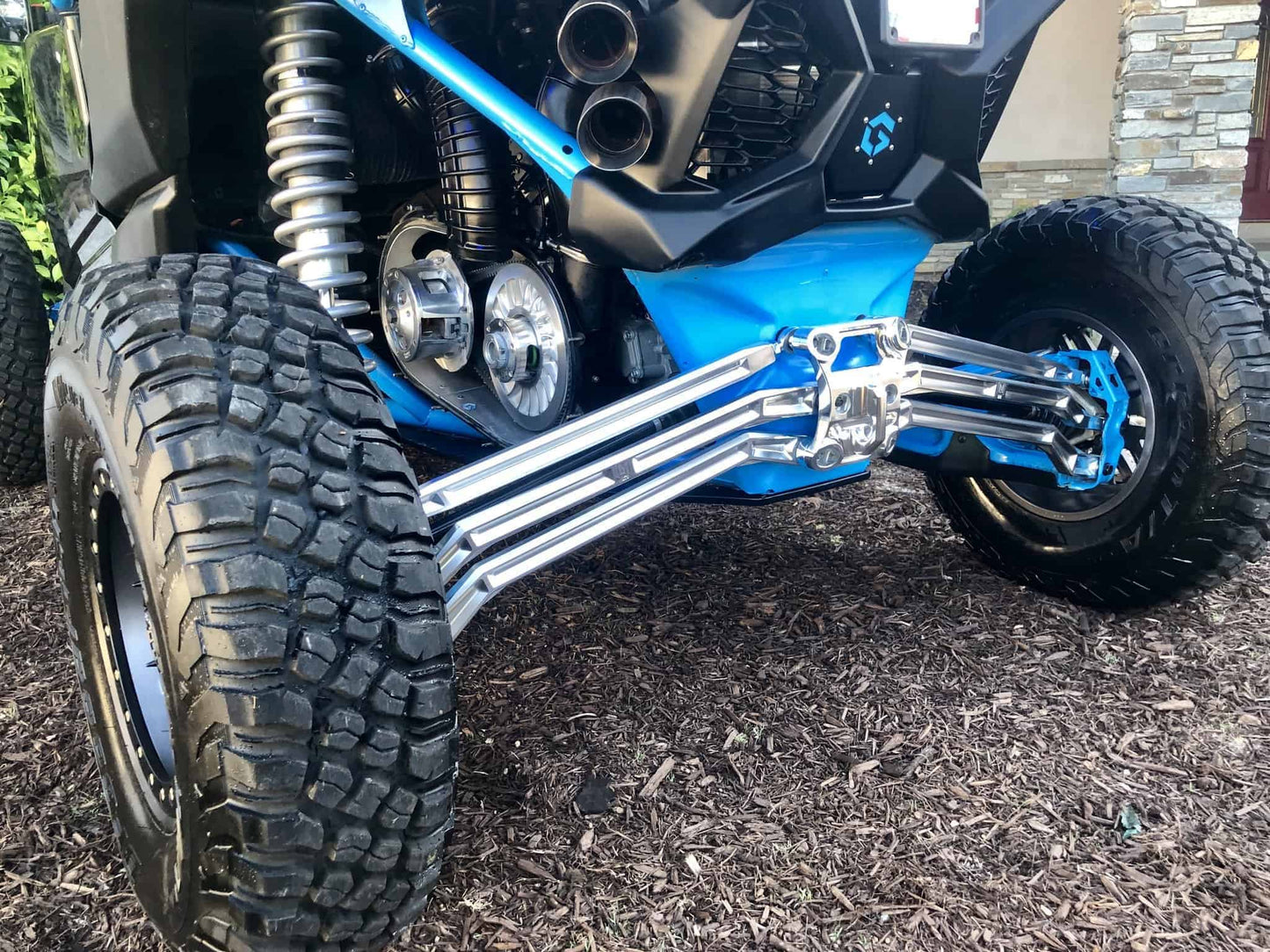 LM-UTV Can-Am Maverick X3 Radius Rods, High Clearance, 72″ Edition