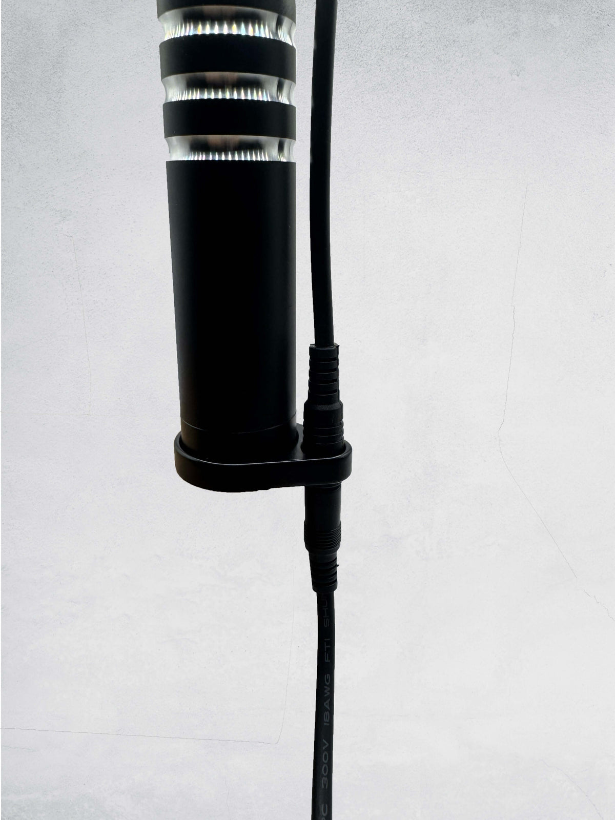 Billet Bolt On Wire Holder - Single / Black - whip accessories