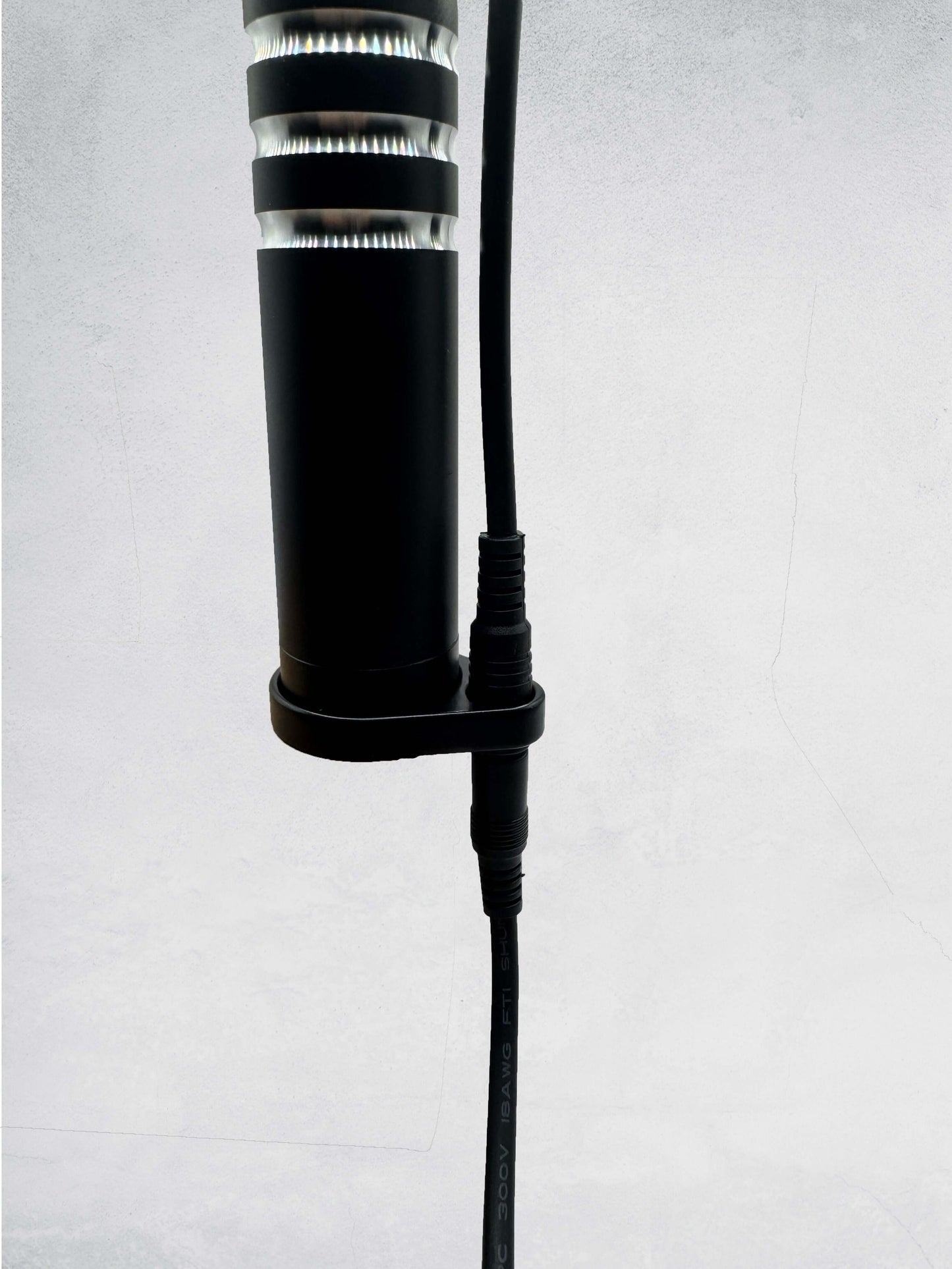 Billet Bolt On Wire Holder - Single / Black - whip accessories