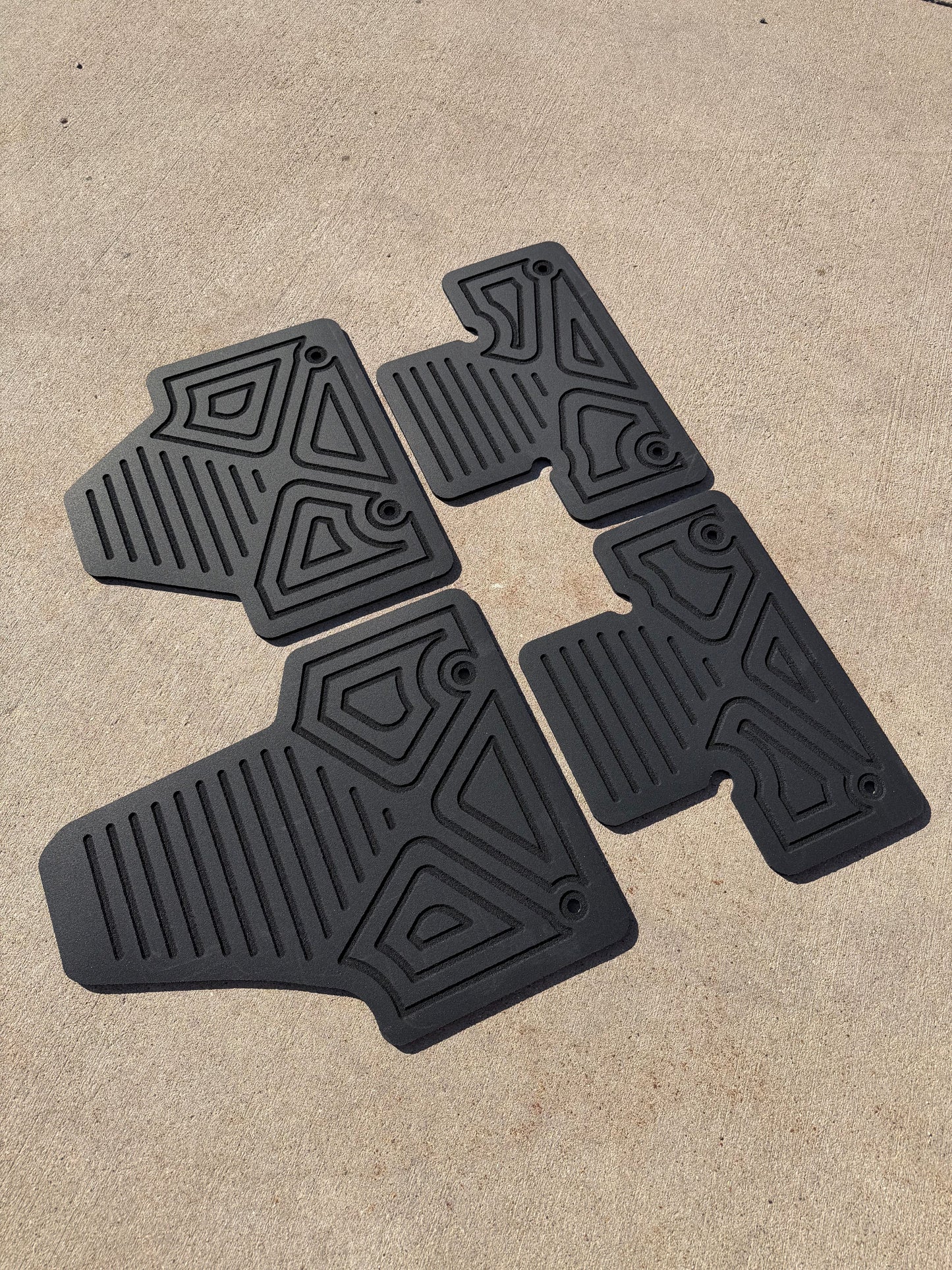 CAN-AM Maverick X3 HD 9mm Rubber Mats (2016 - current) - 4 Door Crew Floor / XTREAM WAVE Design (Most Popular) - Floor