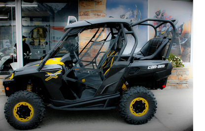 Commander Backseat and Roll Cage Kit (2011-2013) - Backseat and Roll Cage