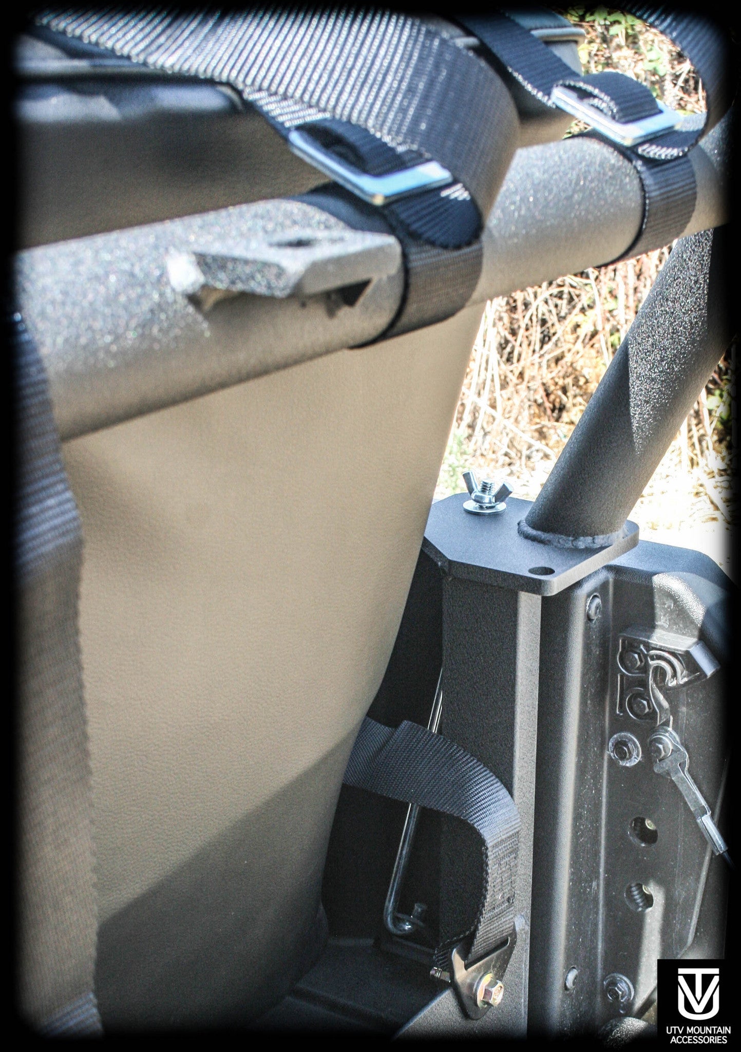 Defender Backseat and Roll Cage Kit (2016+) - Backseat and Roll Cage