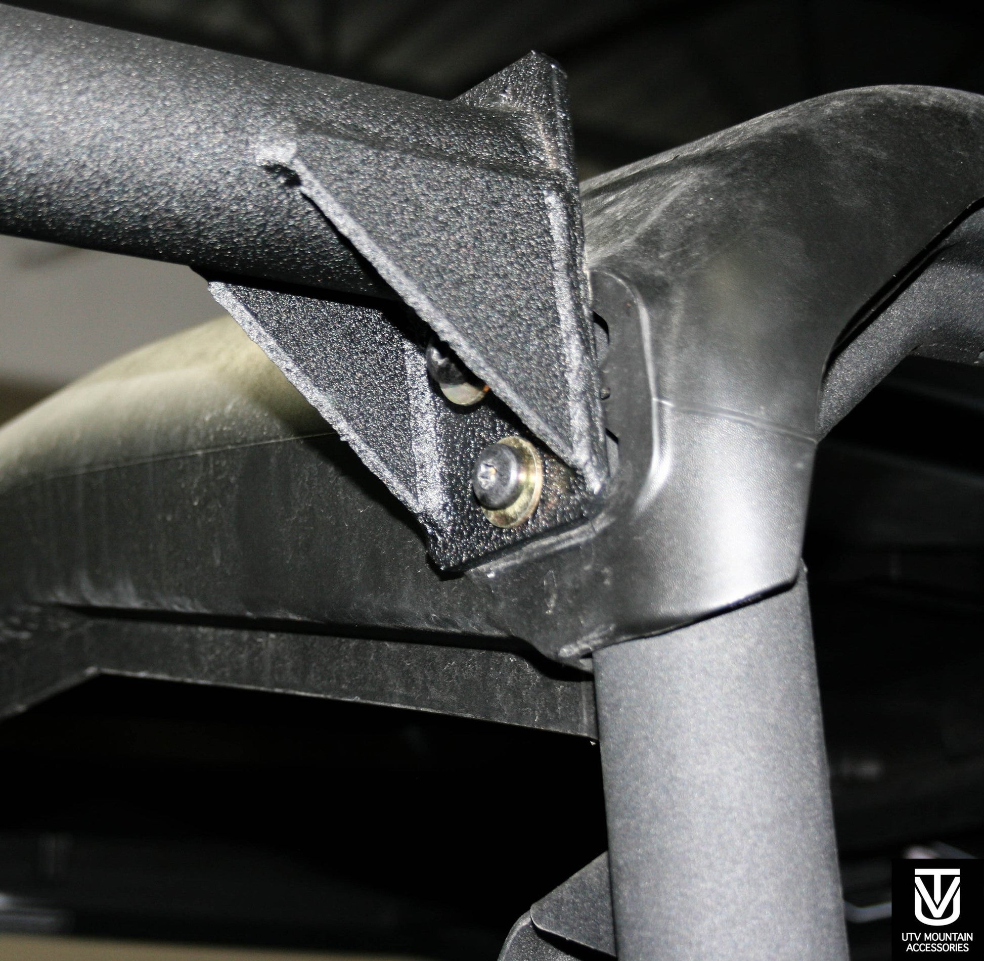 Defender Backseat and Roll Cage Kit (2016+) - Backseat and Roll Cage