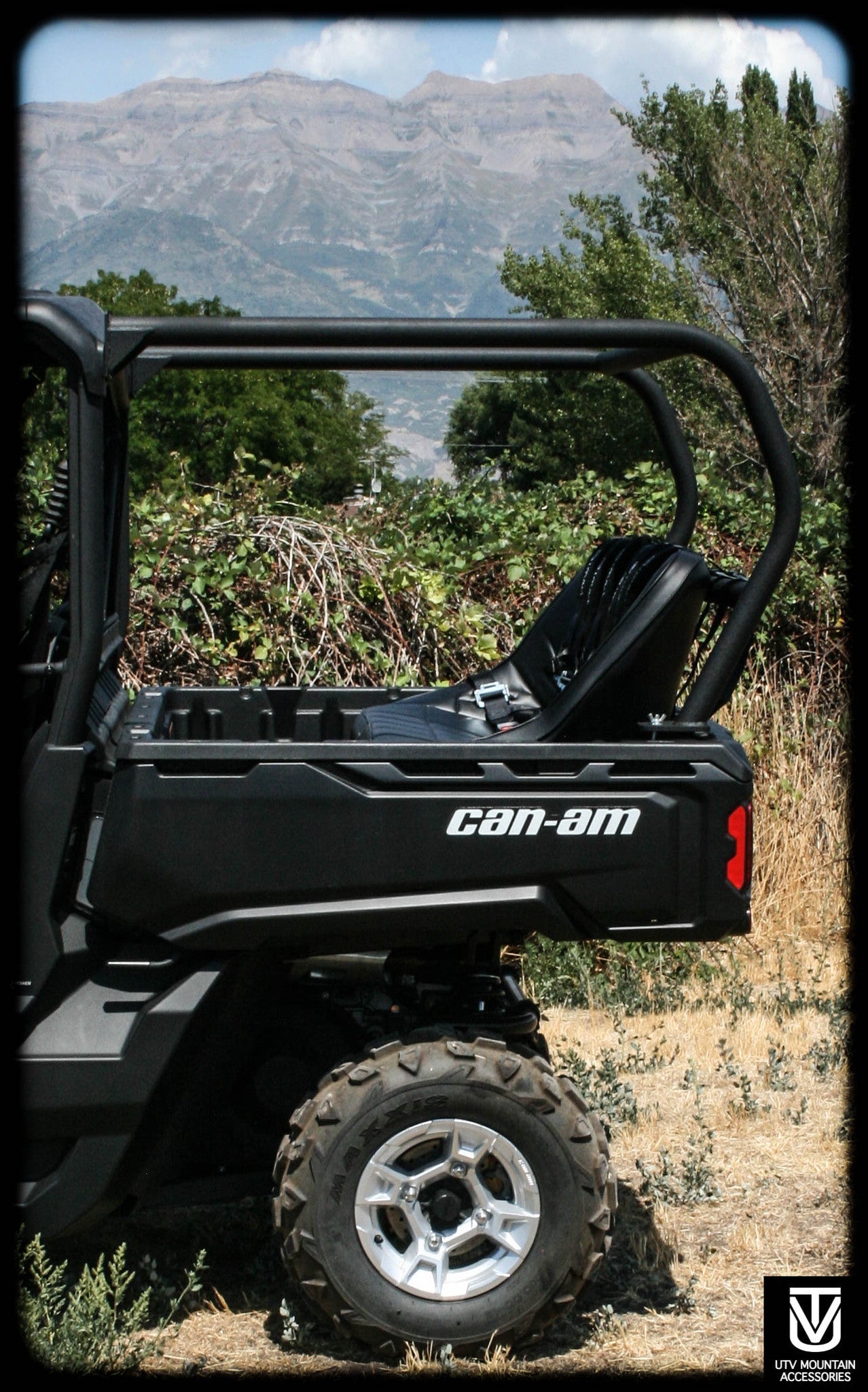 Defender Backseat and Roll Cage Kit (2016+) - Backseat and Roll Cage
