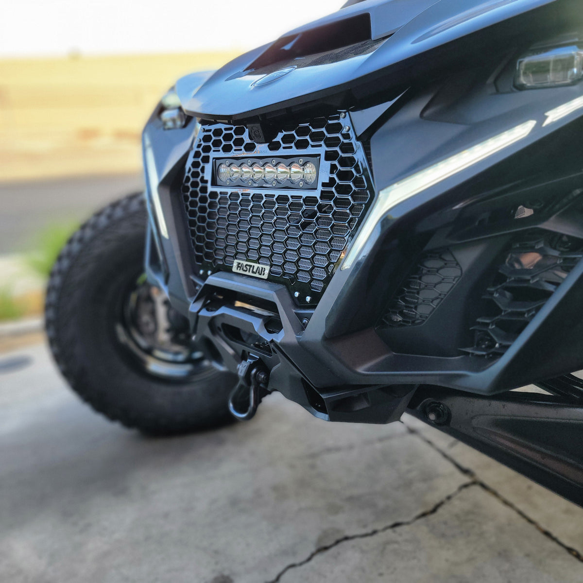FastLab Can-am Maverick R Grill with S8 Light Bar - LIghting