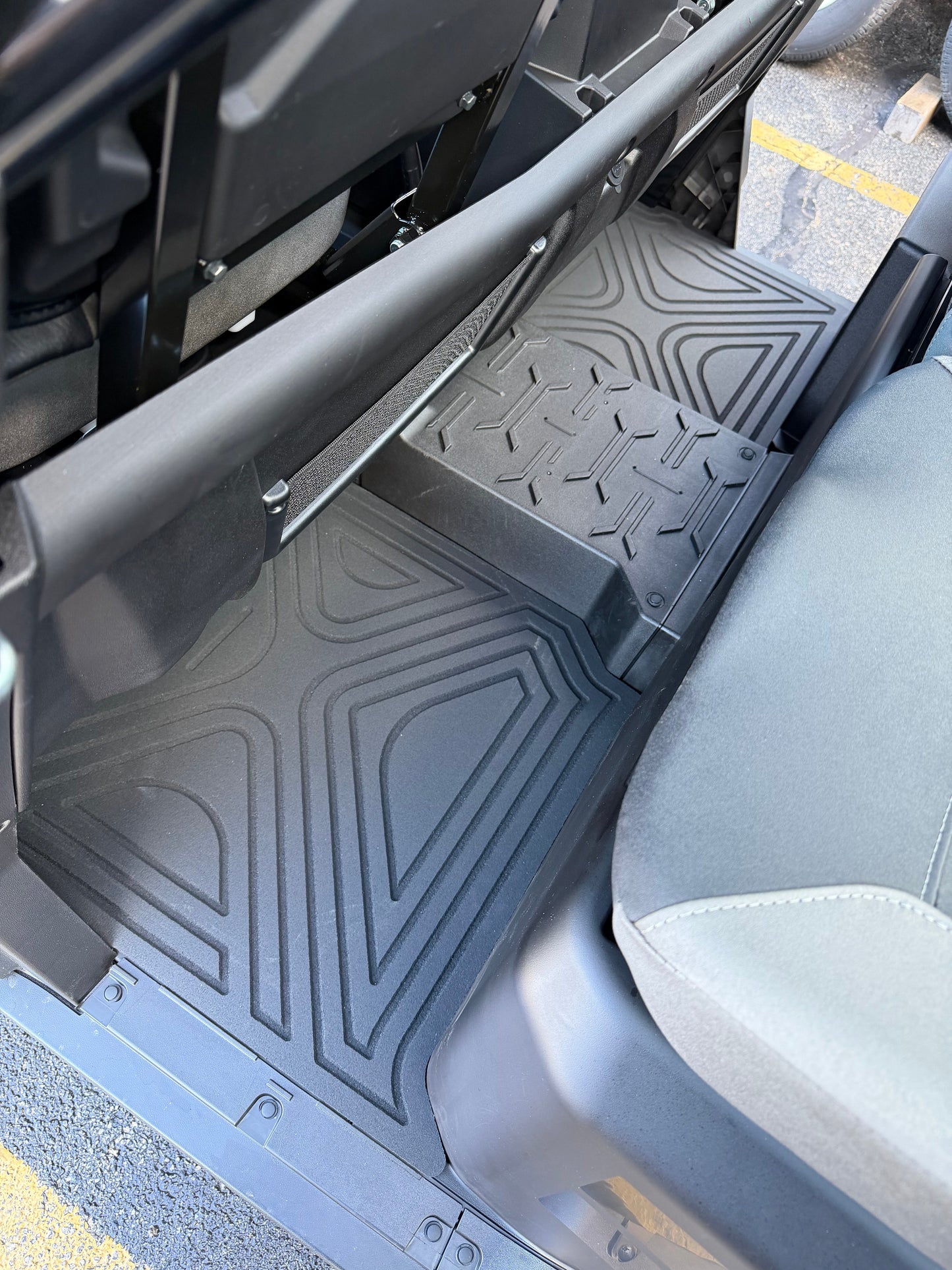 Kawasaki RiDGE HD 9mm Rubber Mats (2024 - current) - 4 Door Crew Floor / XTREAM WAVE Design (Most Popular) - Floor Mat