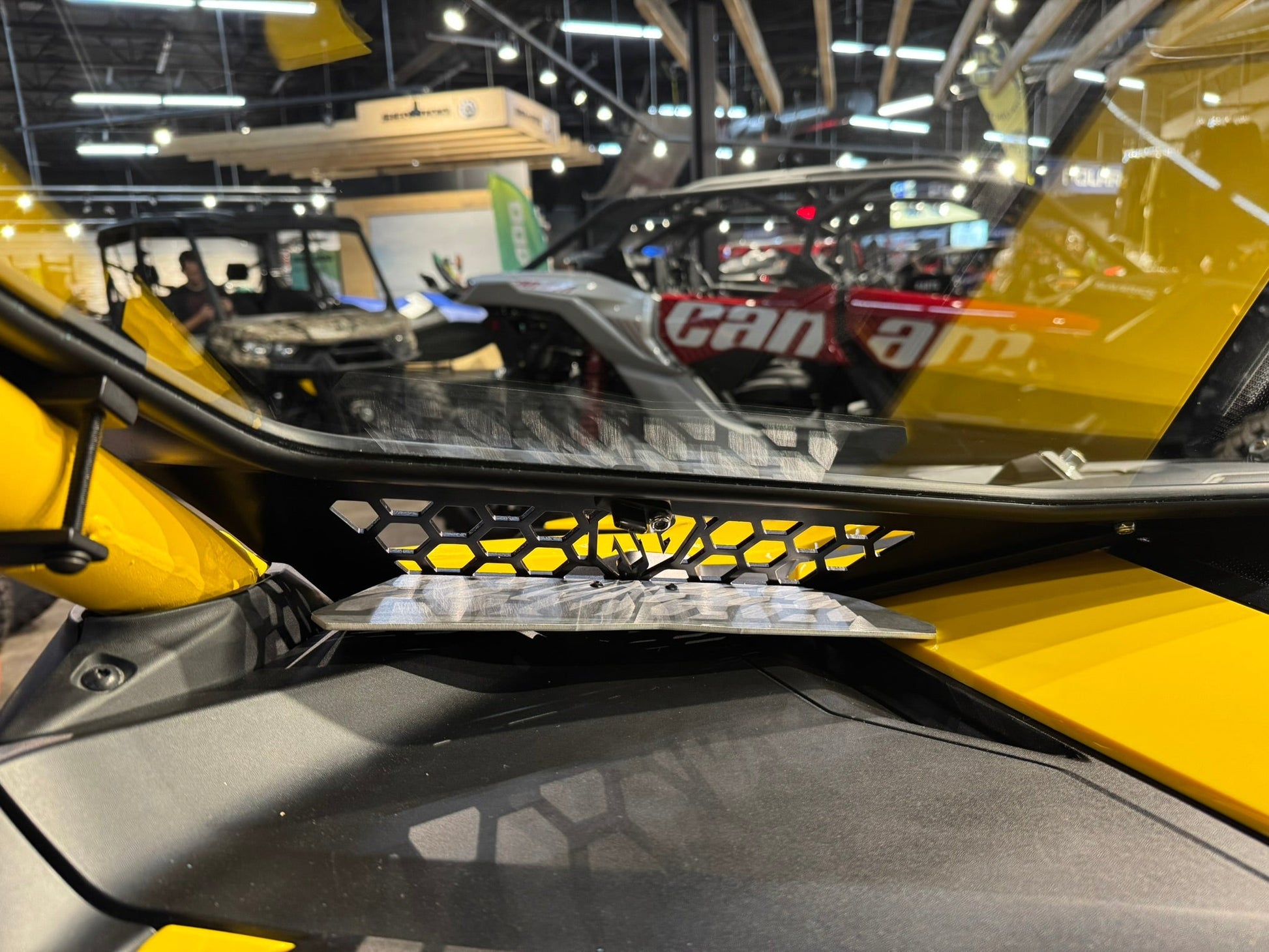 Maverick ’R’ Vented Glass Windshield with Wipers - Glass Front Windshield