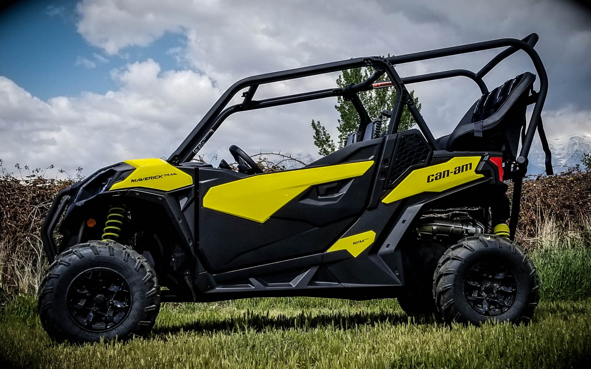 Maverick Sport Backseat and Roll Cage kits (2018-2024) - Backseat and Roll Cage