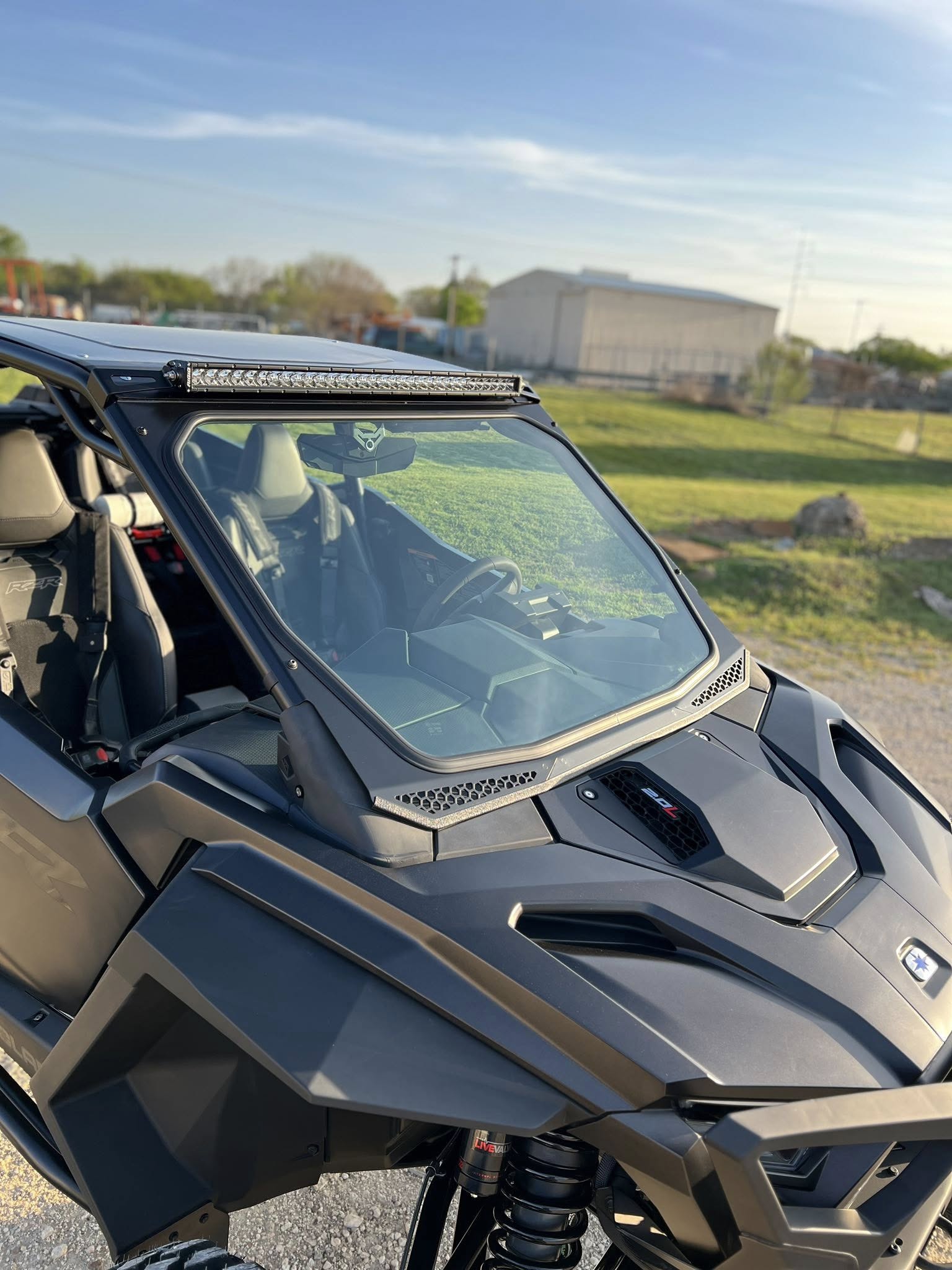 Moto Armor ABF Fabrication 2025+ Pro Series Full Glass Windshield - Glass Front Windshield