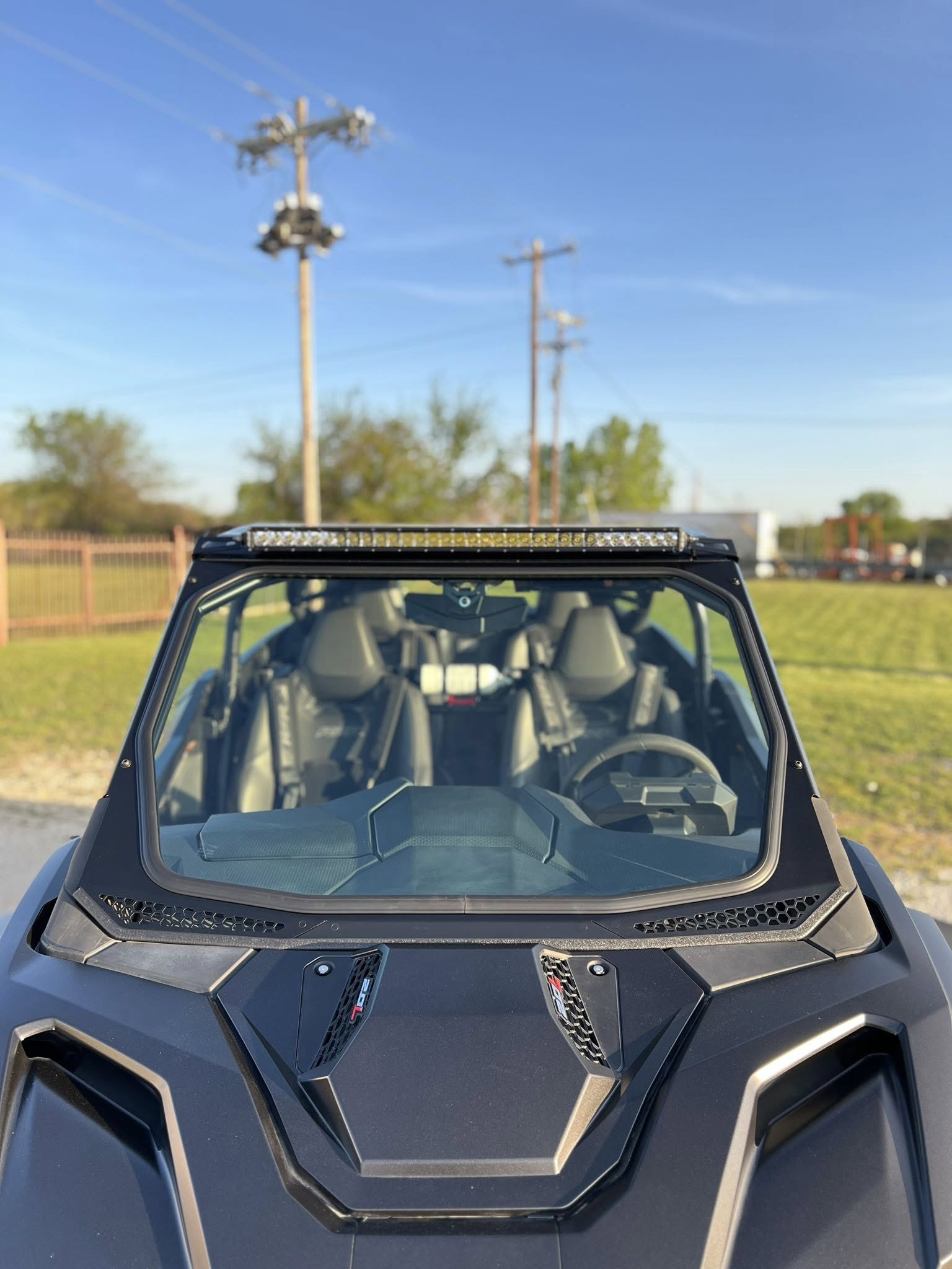 Moto Armor ABF Fabrication 2025+ Pro Series Full Glass Windshield - Glass Front Windshield