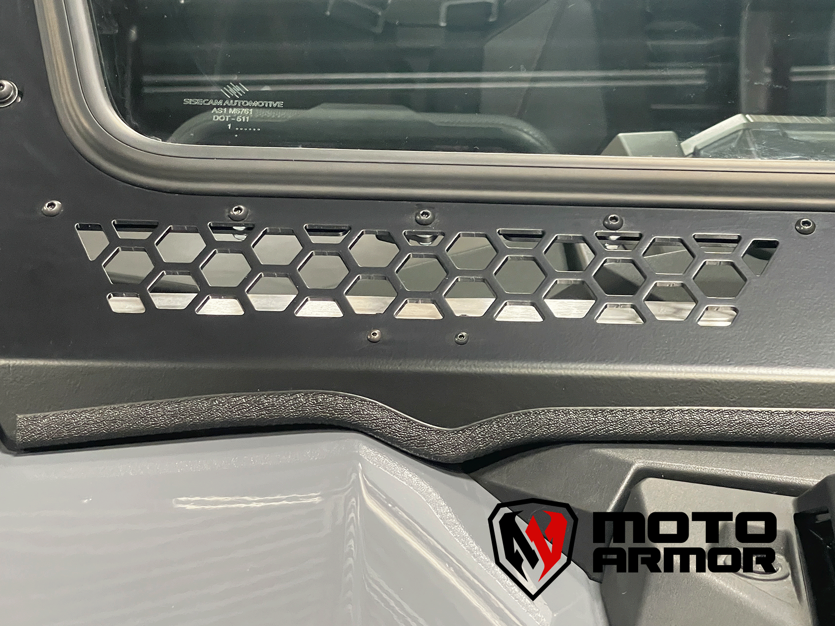 Moto Armor Pro R 4 Seat Full Glass Windshield - Glass Front Windshield