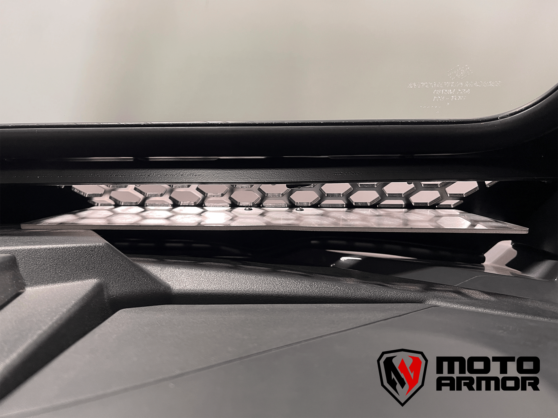 Moto Armor Pro R 4 Seat Full Glass Windshield - Glass Front Windshield