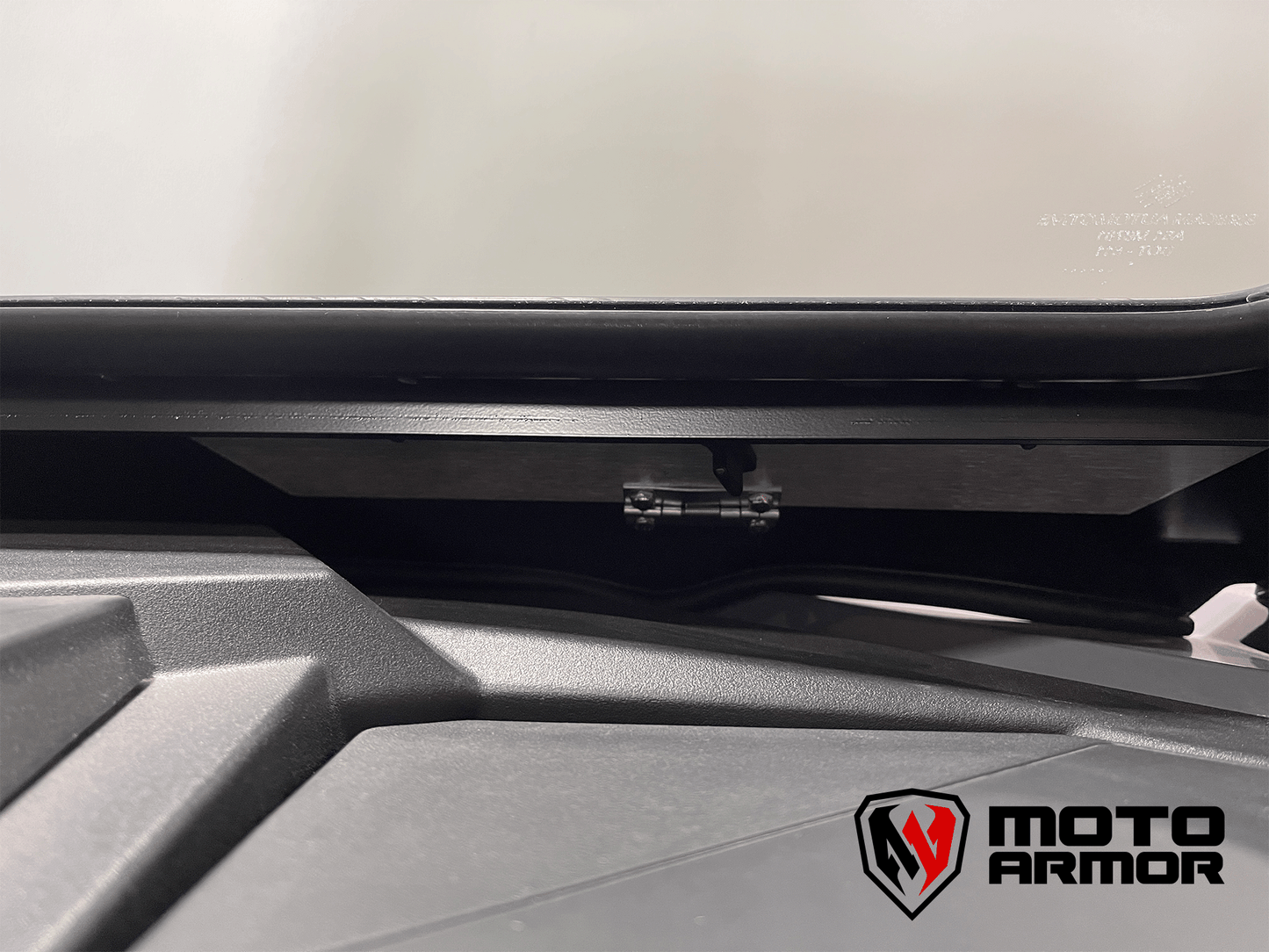 Moto Armor Pro R 4 Seat Full Glass Windshield - Glass Front Windshield