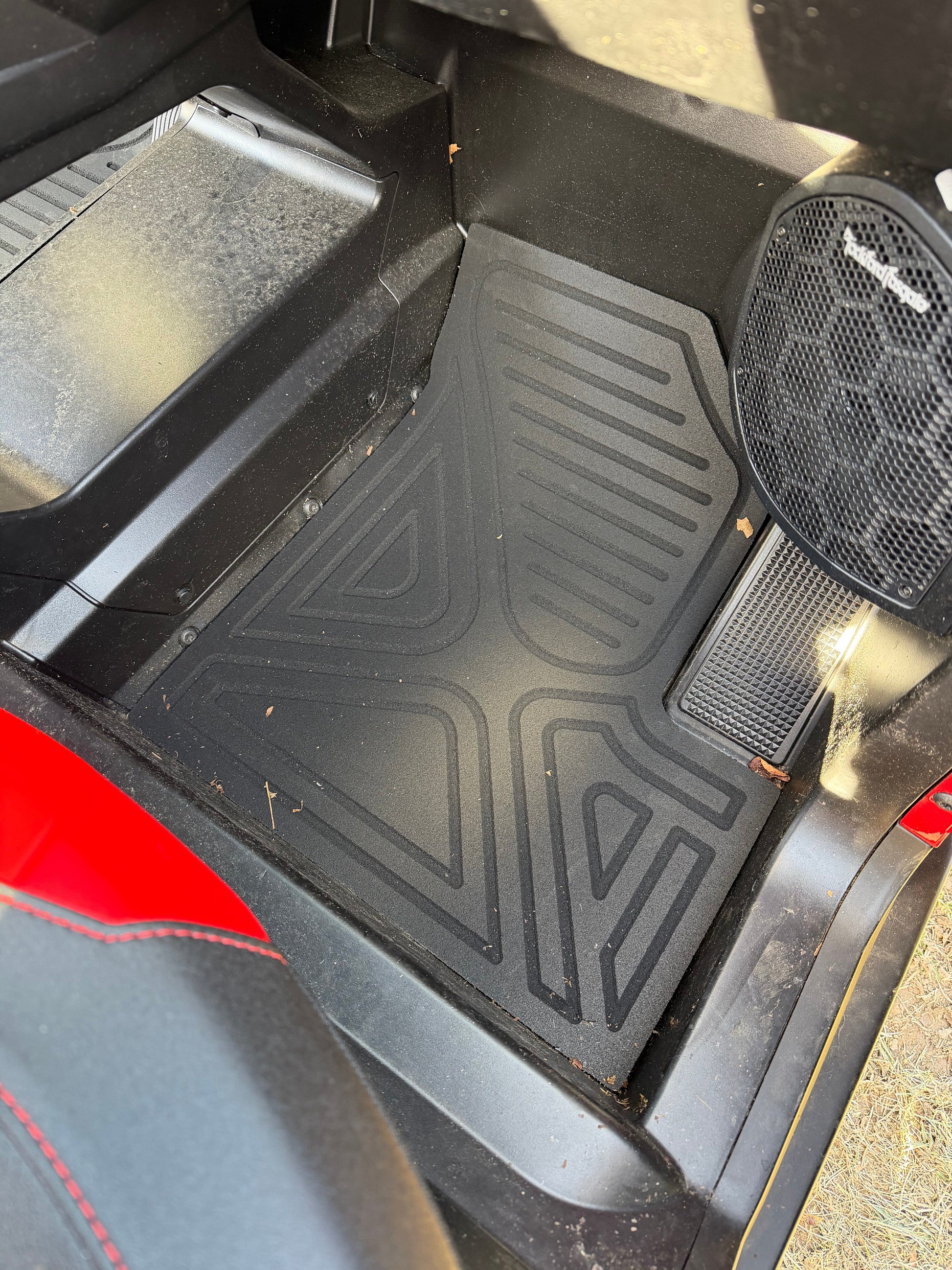 Polaris General 1000 HD 9mm Rubber Mats (2019 - current) - 4 Door Crew Floor / XTREAM WAVE Design (Most Popular)