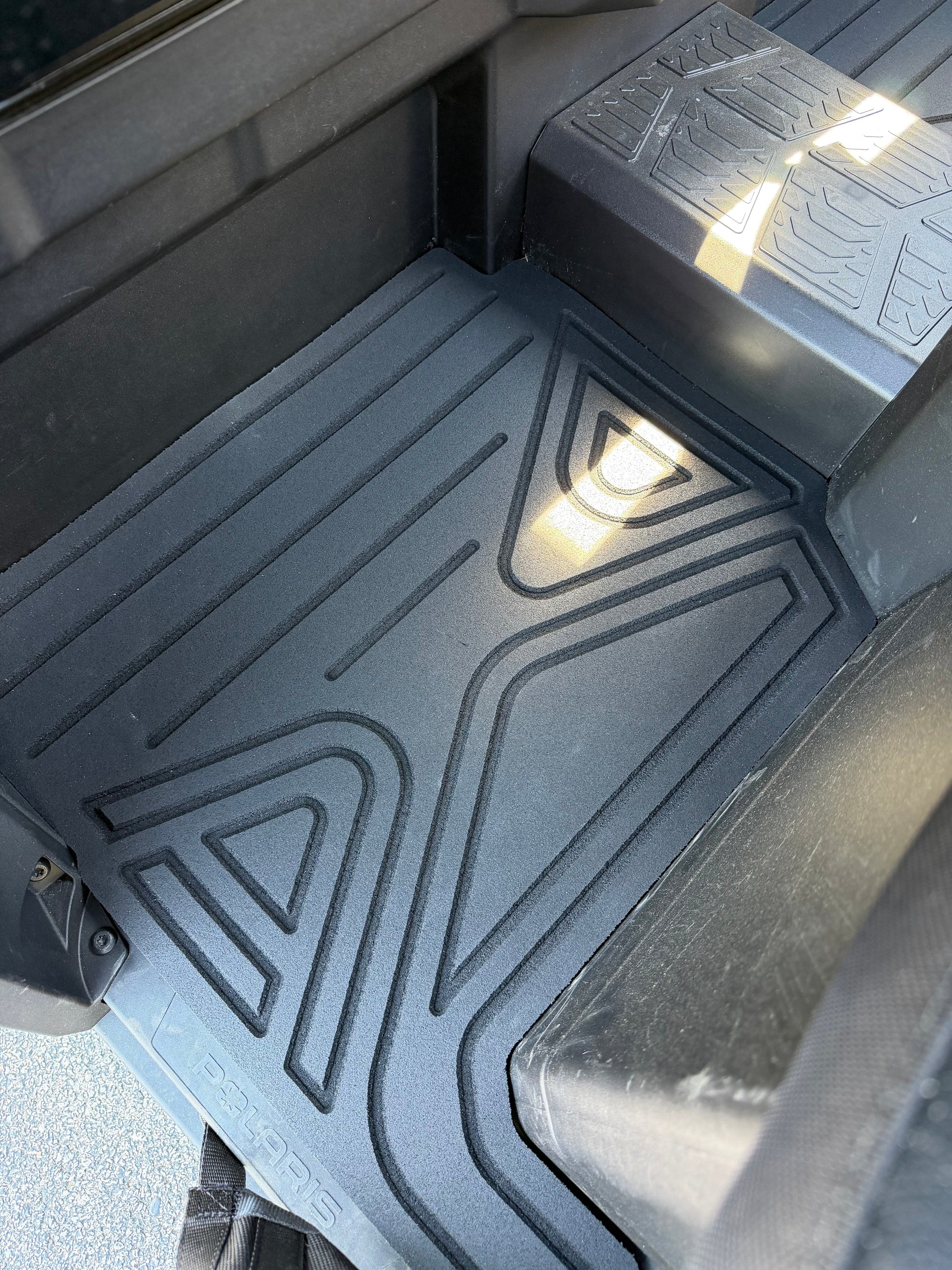 Polaris Ranger 1000 Non XP HD 9mm Rubber Mats (2025 to current) - 4 Door Crew Floor / XTREAM WAVE Design (Most Popular)