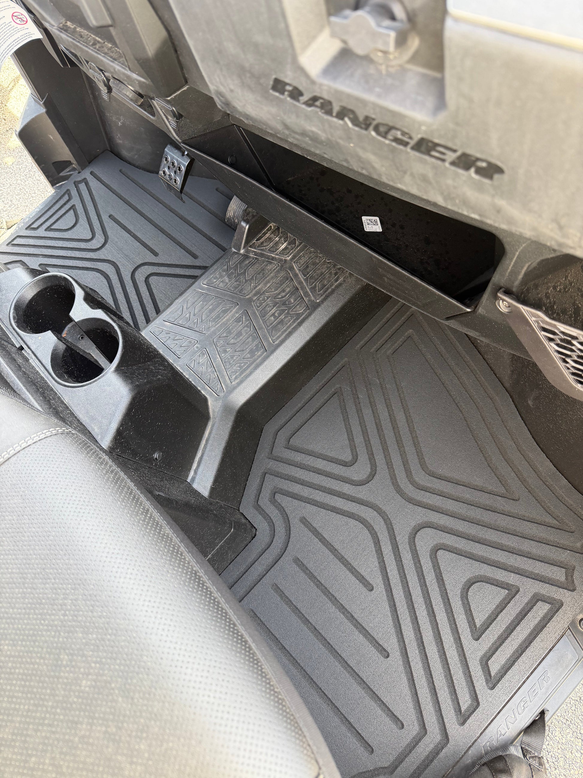 Polaris Ranger XP1000 HD 9mm Rubber Mats (2018 to current) - 2 Door Floor / XTREAM WAVE Design (Most Popular) - Floor
