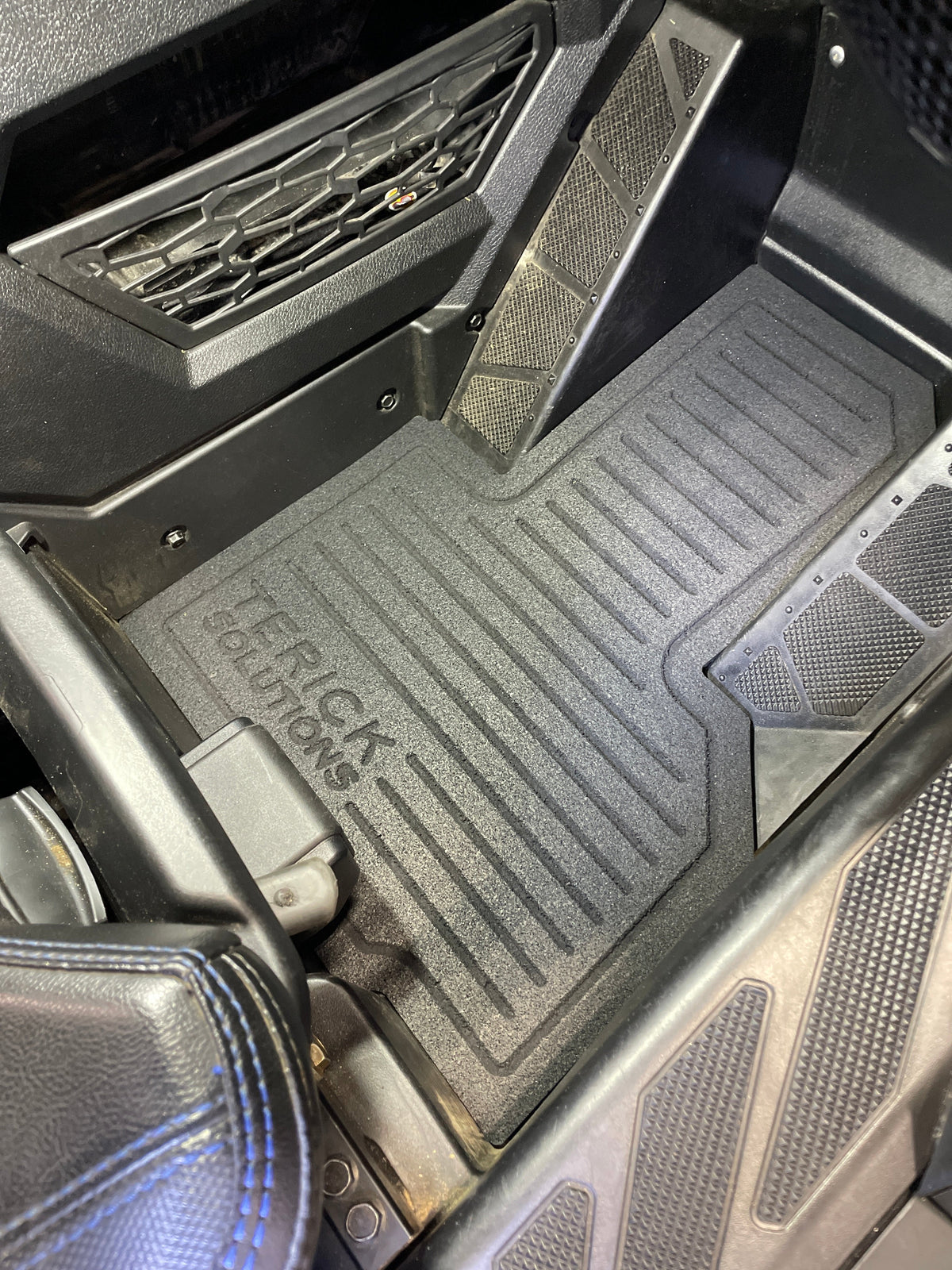 Polaris RZR PRO R Rubber Floor Mats - UTV Rubber floor mats