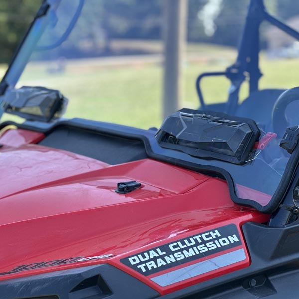 Seizmik Toolless Versa-Vent Scratch Resistant Hard Coated Windshield for Honda Pioneer 1000