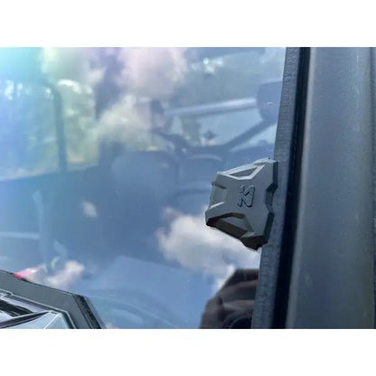 Seizmik Toolless Versa-Vent Scratch Resistant Hard Coated Windshield Kit for Can-Am Defender - Windshields