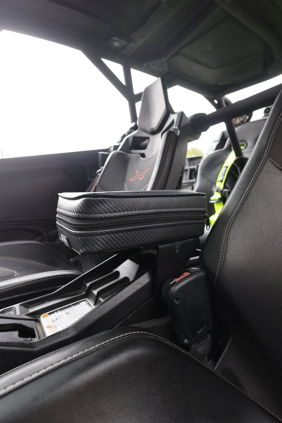 UTVMA Maverick X3 / X3 MAX Armrest with Bracket (2017+) - Arm Rest