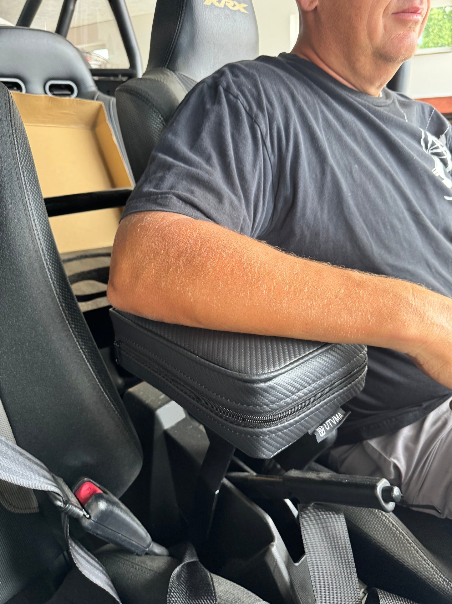 UTVMA RZR 570 Armrest with Bracket (2017-2022) - Arm Rest