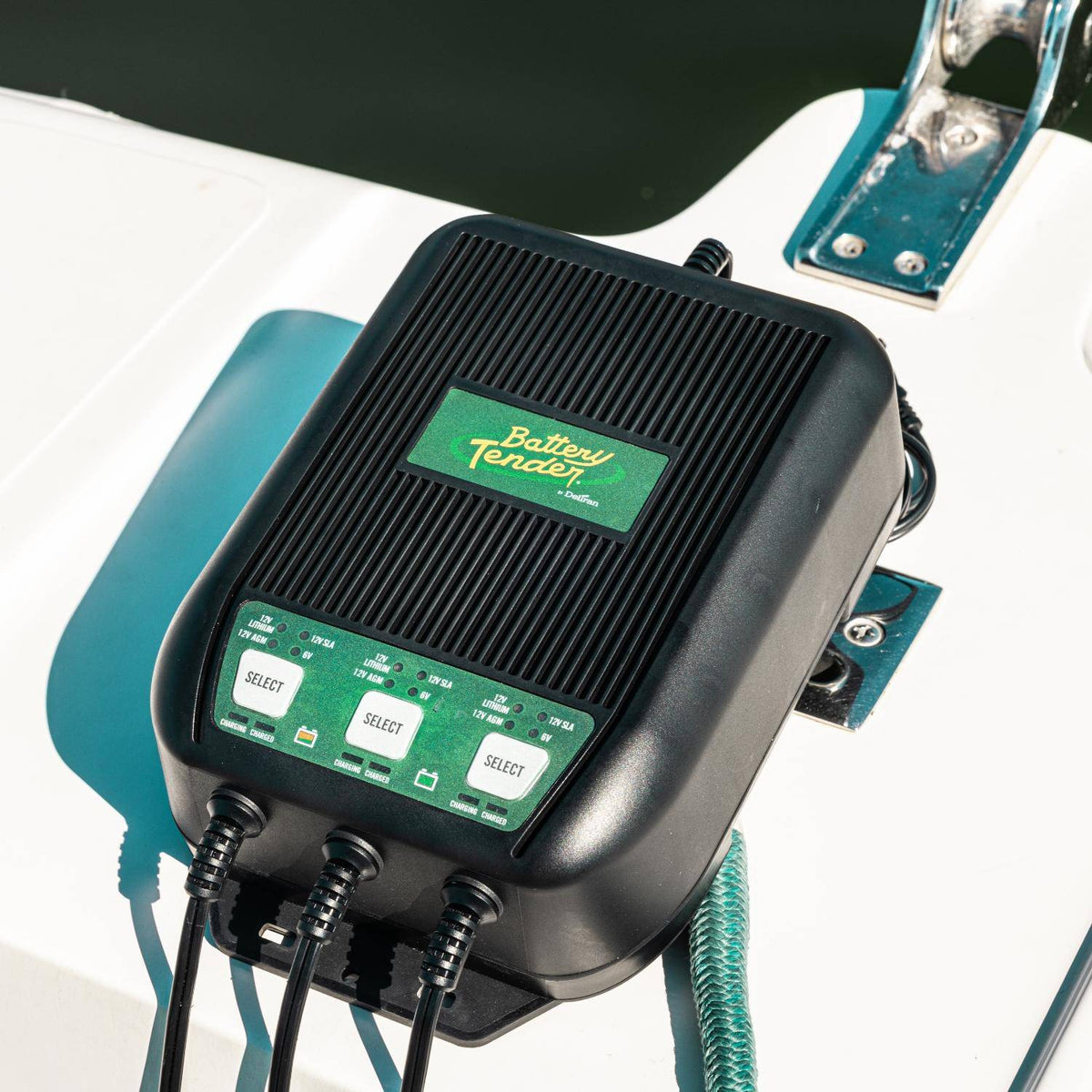 WaveCharge 3-Bank 12V 9 Amp Battery Charger and Maintainer - Battery